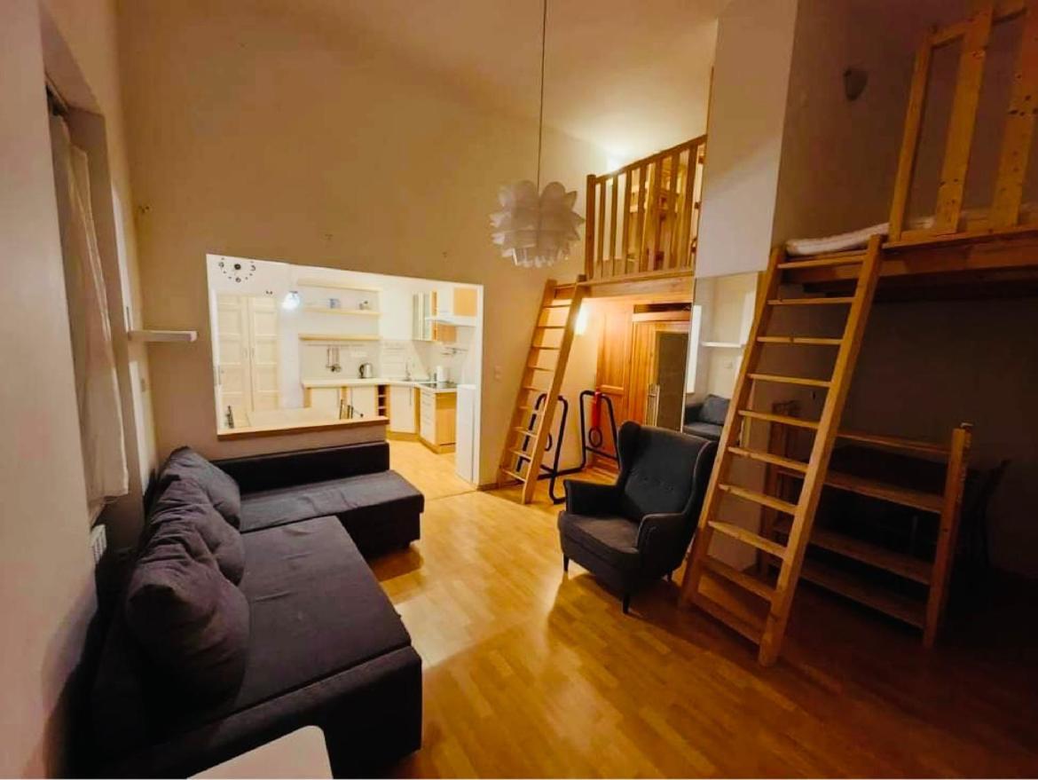Downtown Apartment Bianca Братислава Экстерьер фото